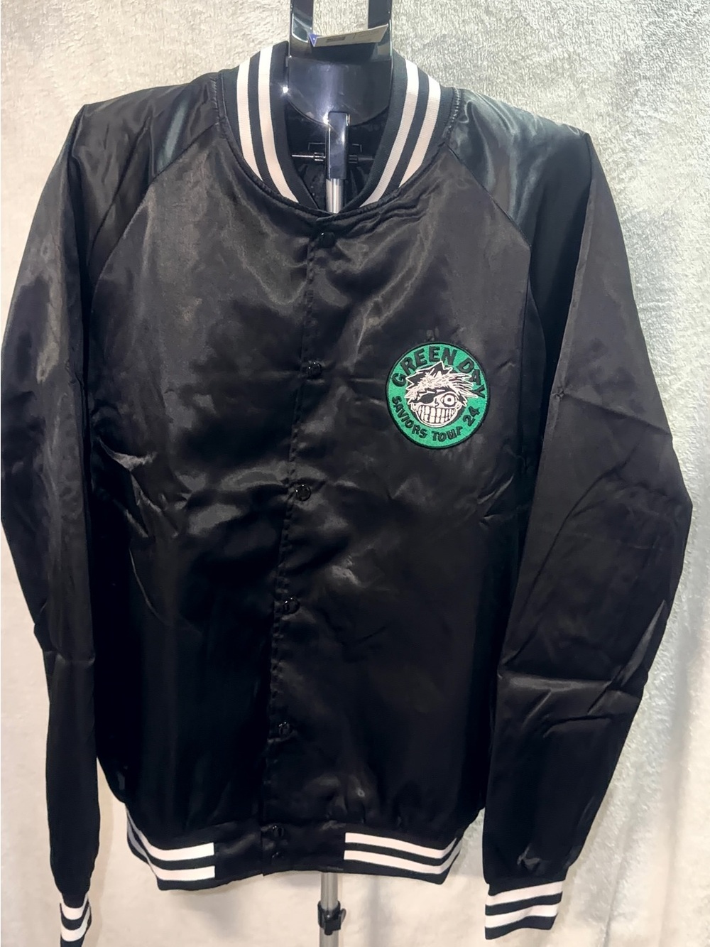GREEN DAY Saviors Tour Official Merchandise Rare Satin Bomber Jacket Mens XLarge